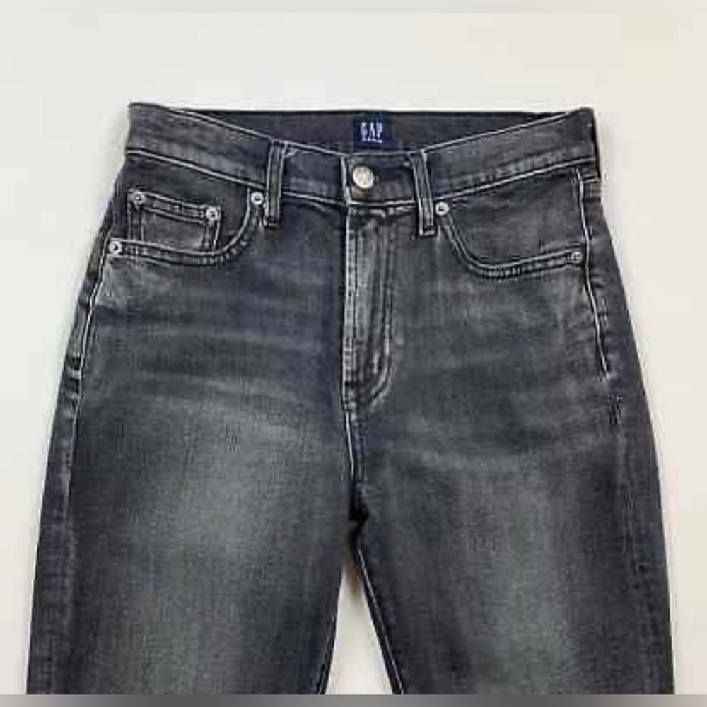 GAP Girlfriend Jeans - Picture 2 of 4